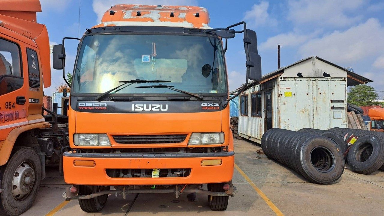 10ล้อหัวลากISUZU DECA GXZ 320ปี46-47 ราคา 6.8แสน