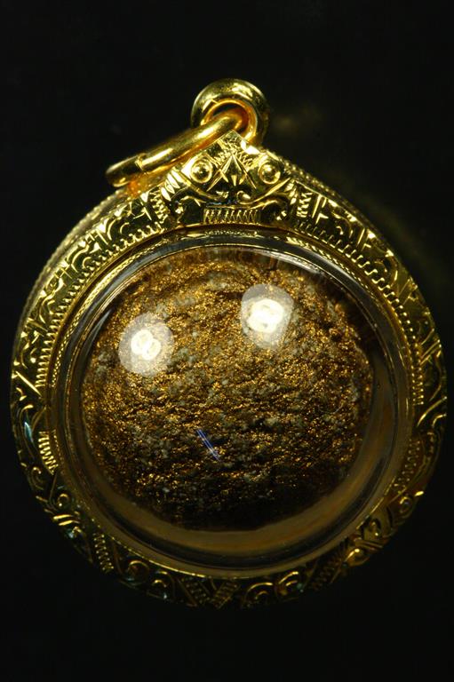 (6) ลูกอมผงพรายกุมาร บรอนซ์วานิช (น้ำมัน) เต็มๆ ขนาดใหญ่ 1.5 cm. เลี่ยมทอง