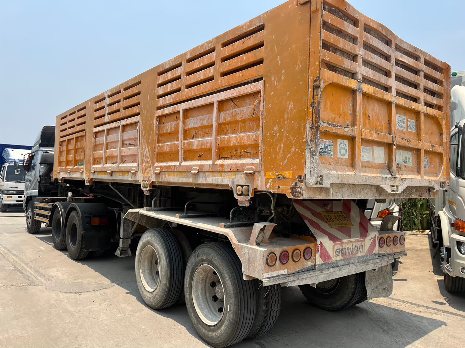 หางเซมิดั้ม2เพลา10น้อตปี2559สภาพพร้อมใช้ 380000