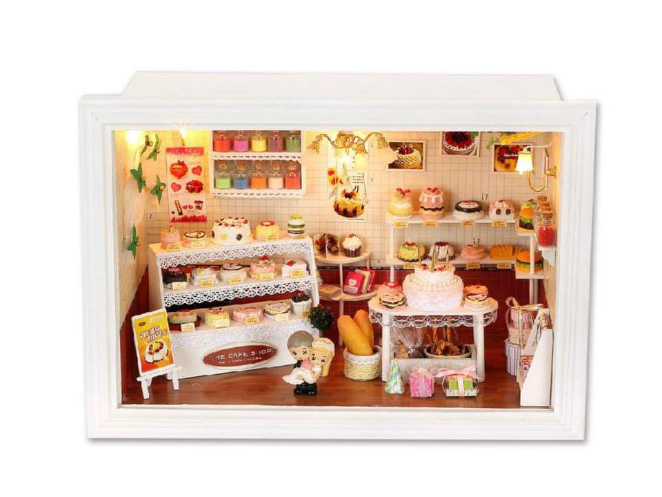 โมเดลจำลองร้านขายเบเกอรี่จิ๋วแสนหวานสำหรับงานDIY ประดิษฐ์บ้านจิ๋วจำลอง cake diy style europe