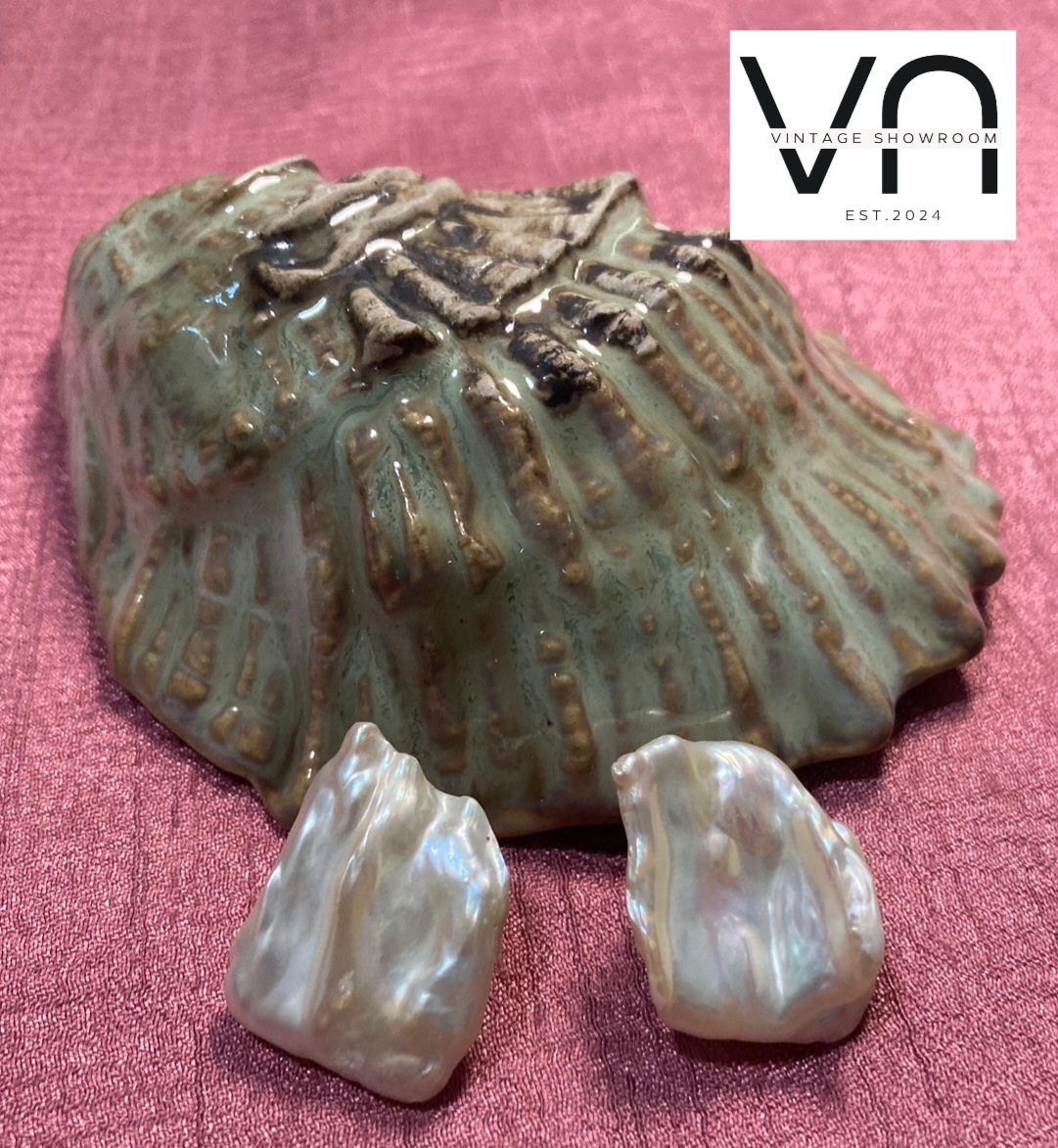 J00035 ต่างหูวินเทจ Vintage Earrings (ไม่รวมเปลือกหอยด้านหลังนะคะ)