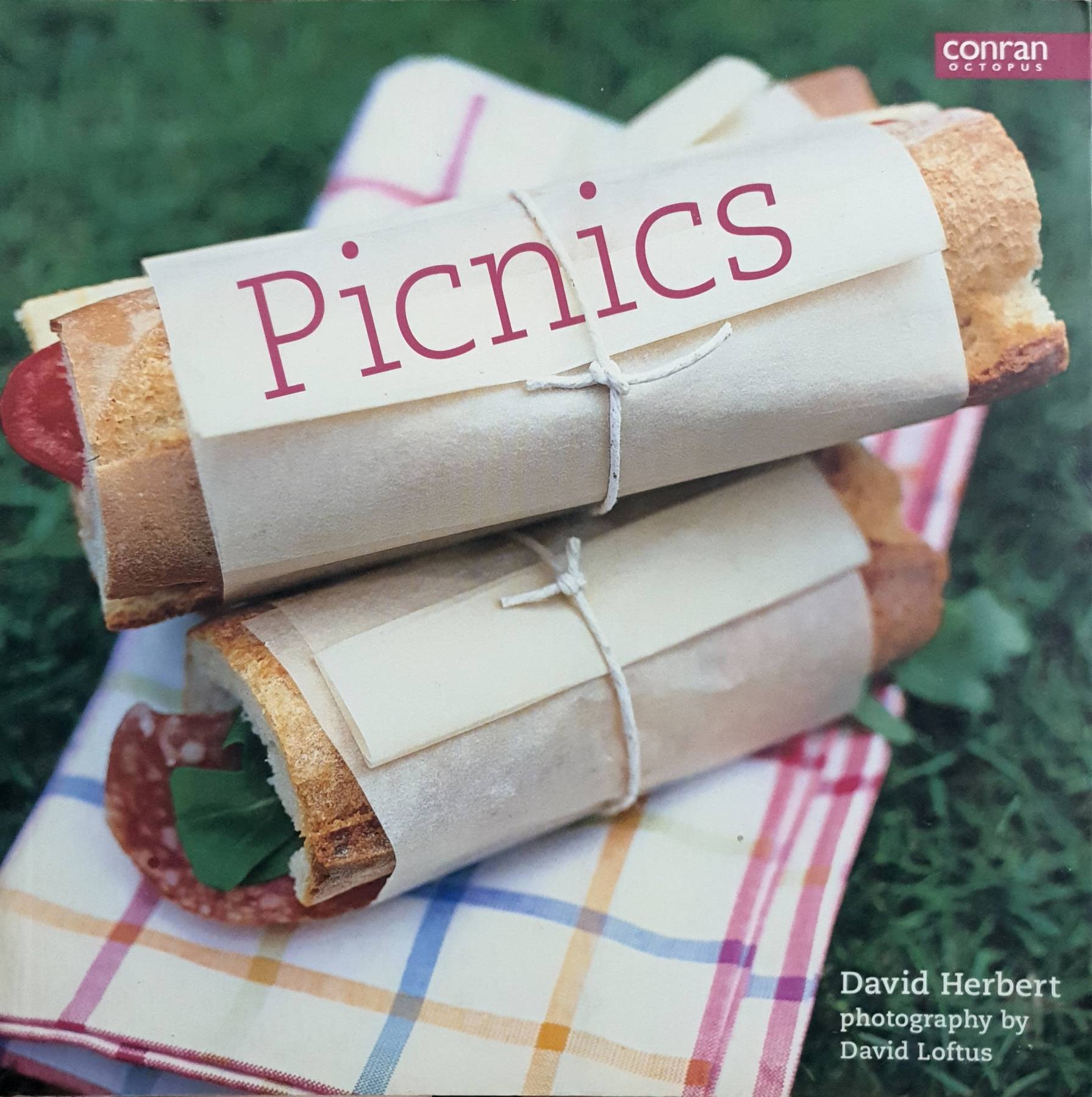Dave Herbert David Herbert provides over 100 mouth-watering recipes