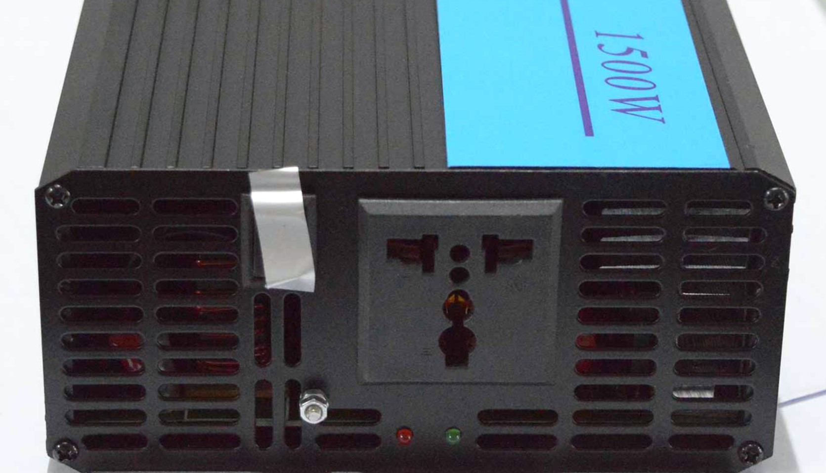 6.อินเวอร์เตอร์ 12-v24v 1500w NC (NC-1500-S) PURE SINE WAVE