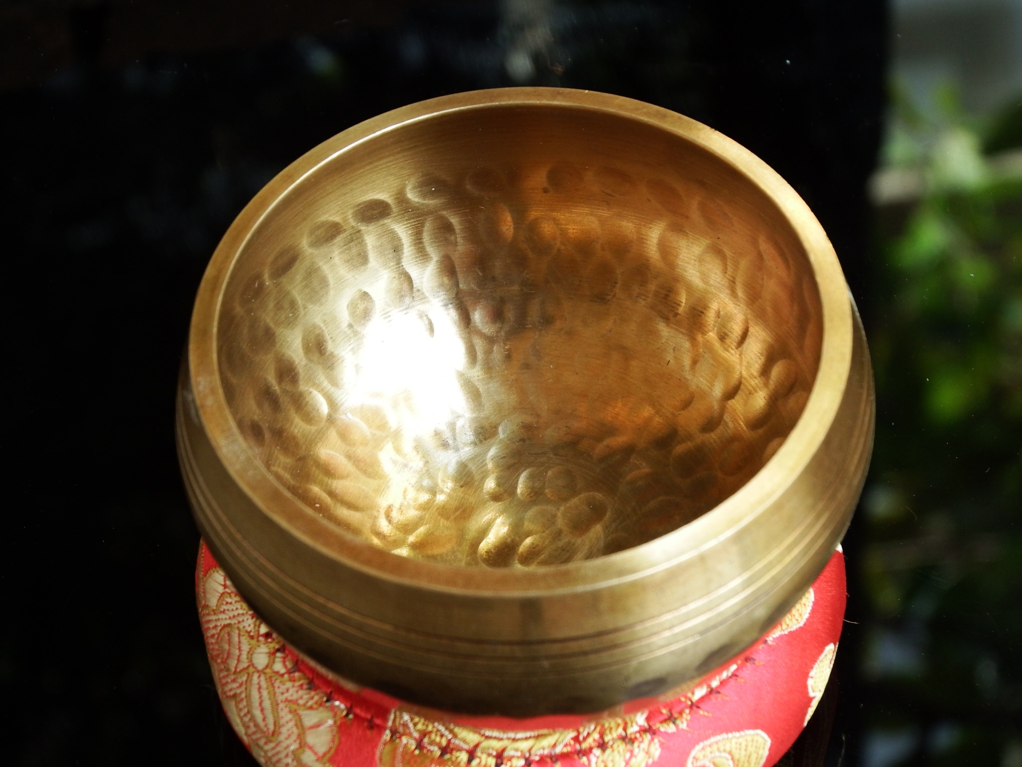 ขันทิเบต(ทองเหลือง) Tibetan Singing Bowl งานทำมือโดยช่างฝีมือชาวเนปาล (8 cm.)