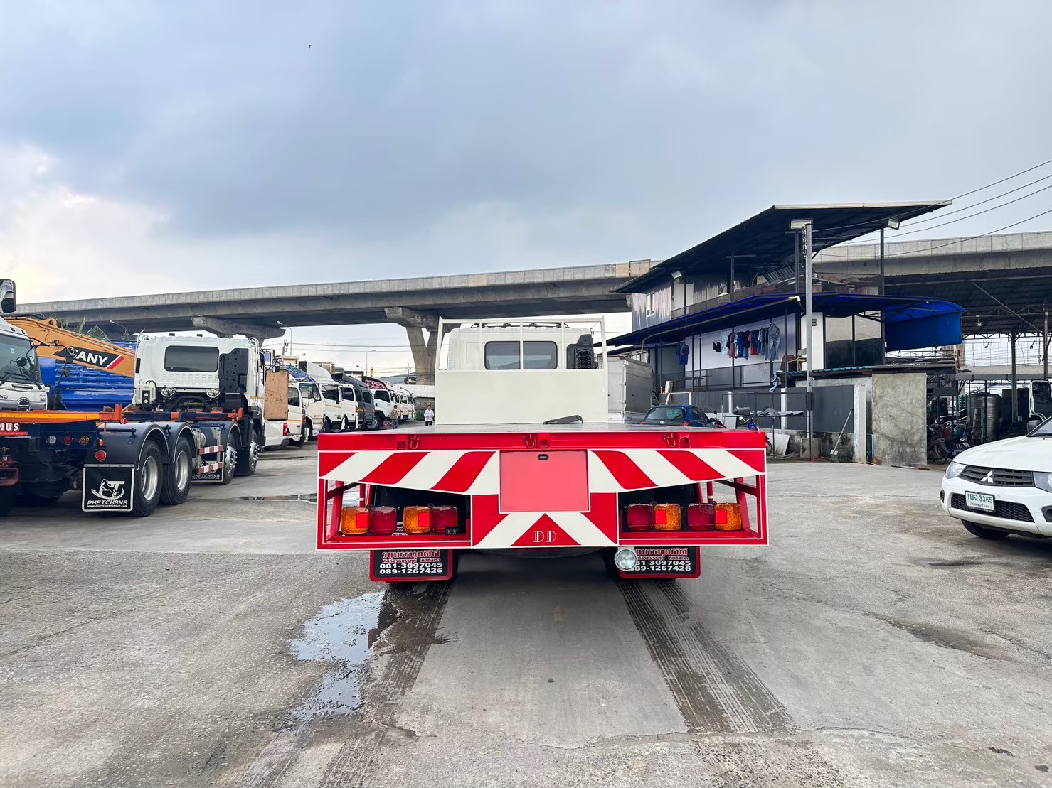 10ล้อพื้นเรียบ7.4 ม.FL8Jมี260แรงHINOปี59 เก็บงาน 1.75ล.4แสนโล