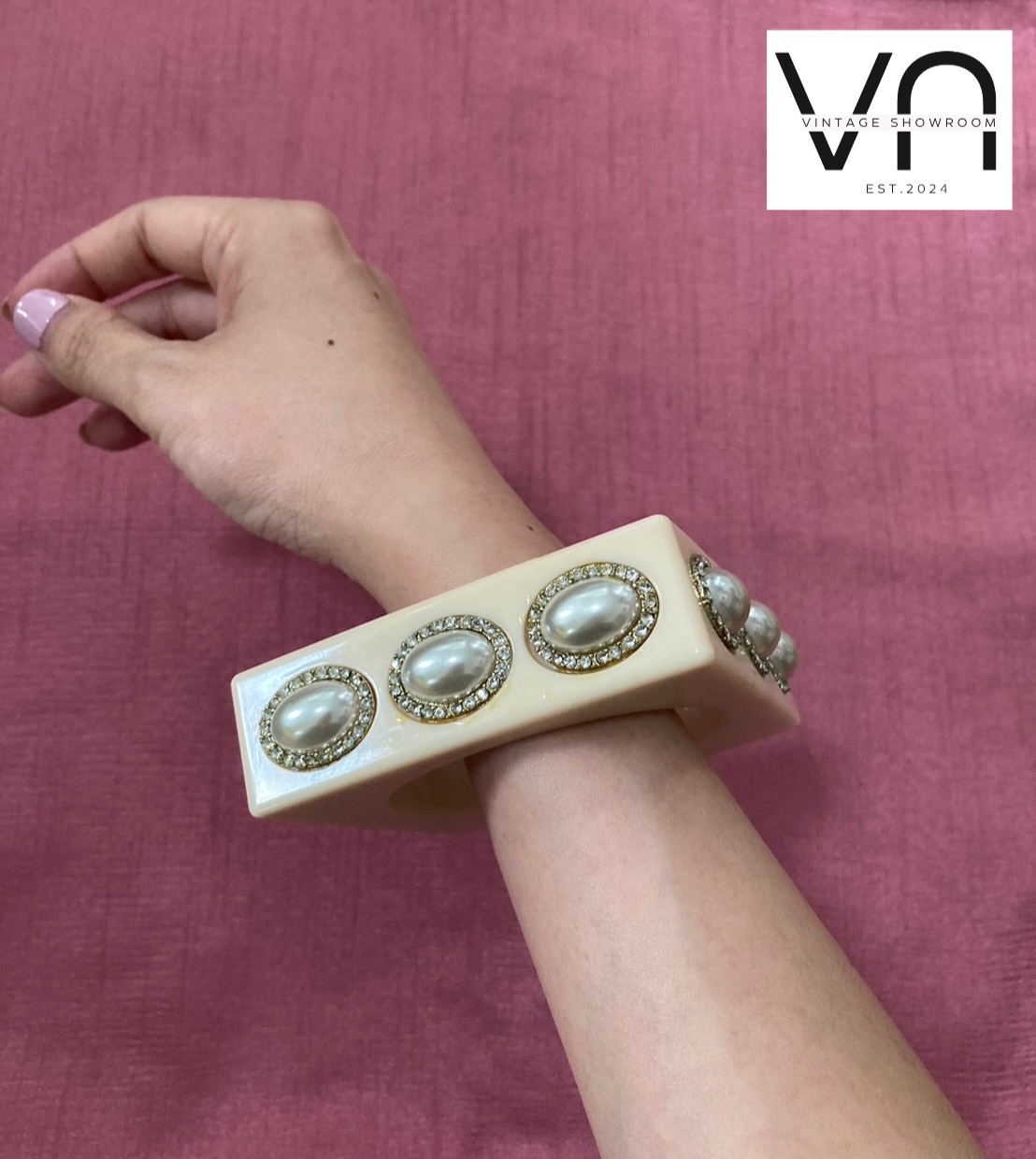 J00022 กำไลข้อมือวินเทจ Vintage Bracelet