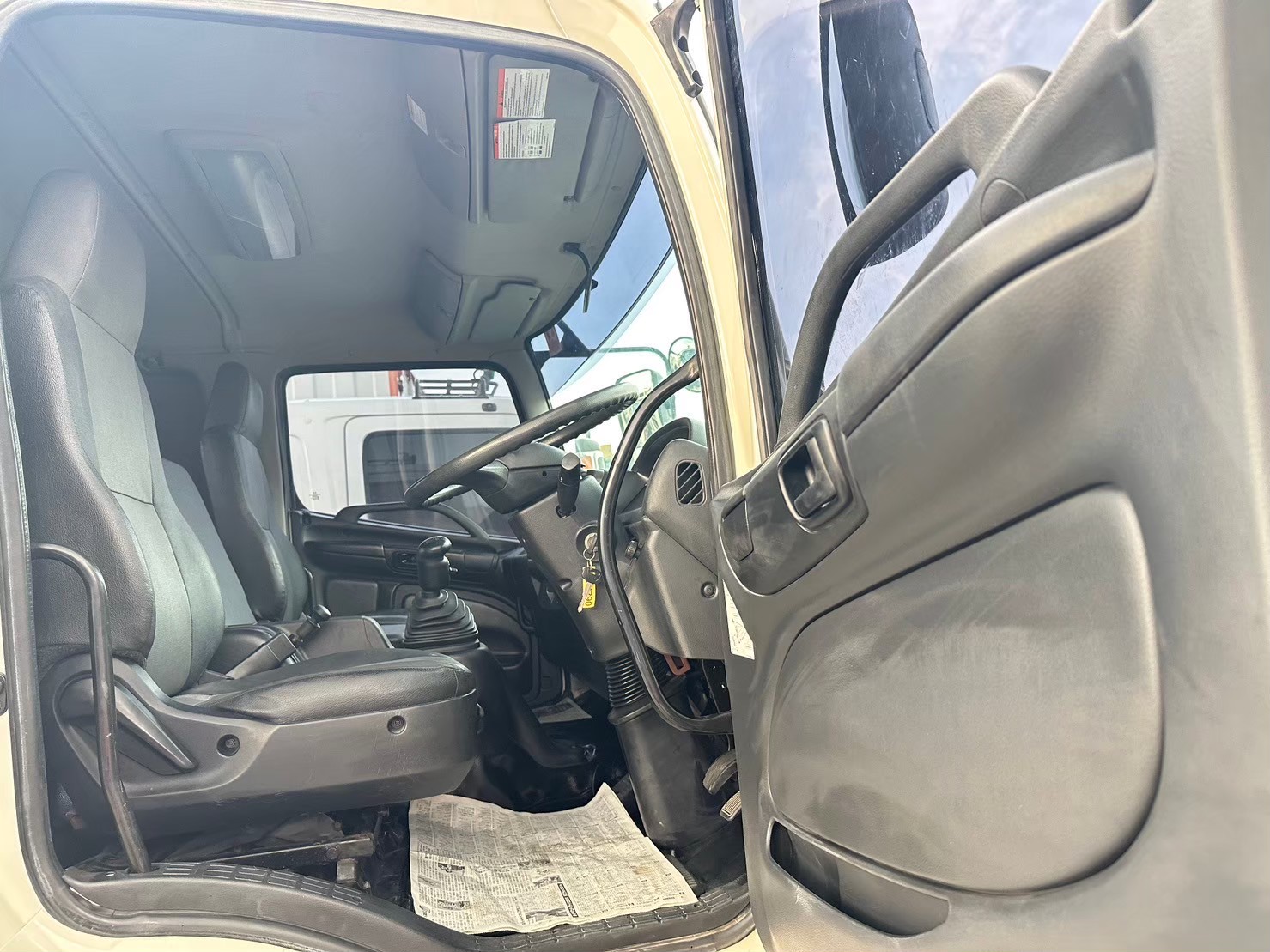 10ล้อพื้นเรียบ7.4 ม.FL8Jมี260แรงHINOปี59 เก็บงาน 1.75ล.4แสนโล