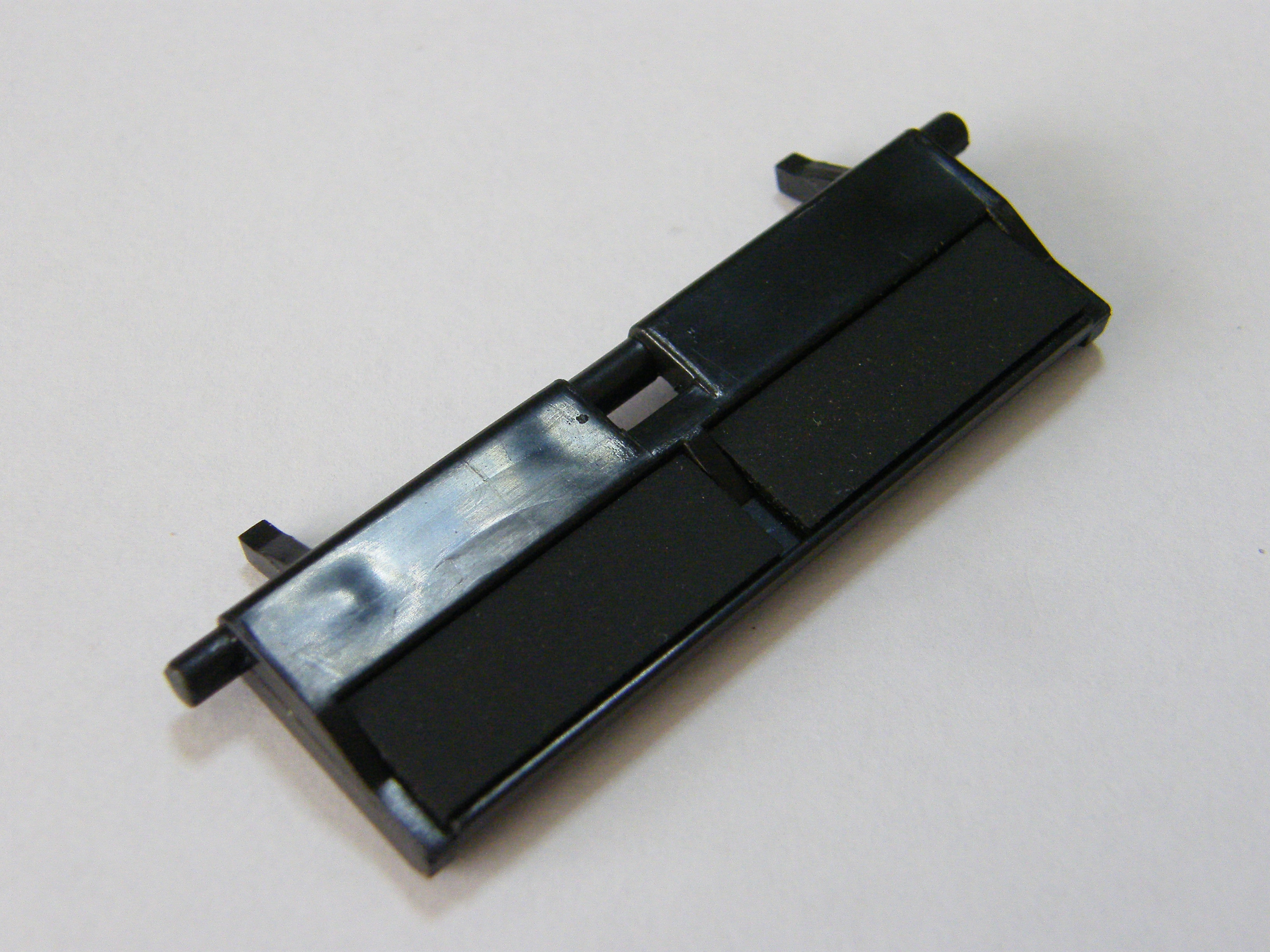 RM1-6303-000 ยางแยกกระดาษถาดล่าง SEPARATION PAD TRAY 2 FOR HP Laserjet P2035n/P2055/P3015/M401/M425/M521/LBP251/253MF411 500 กรัม