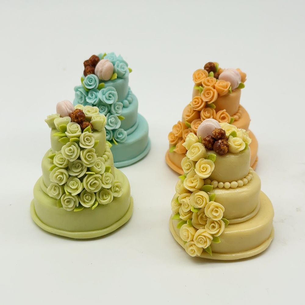Miniature 3 layer Wedding Cake 40 mm.