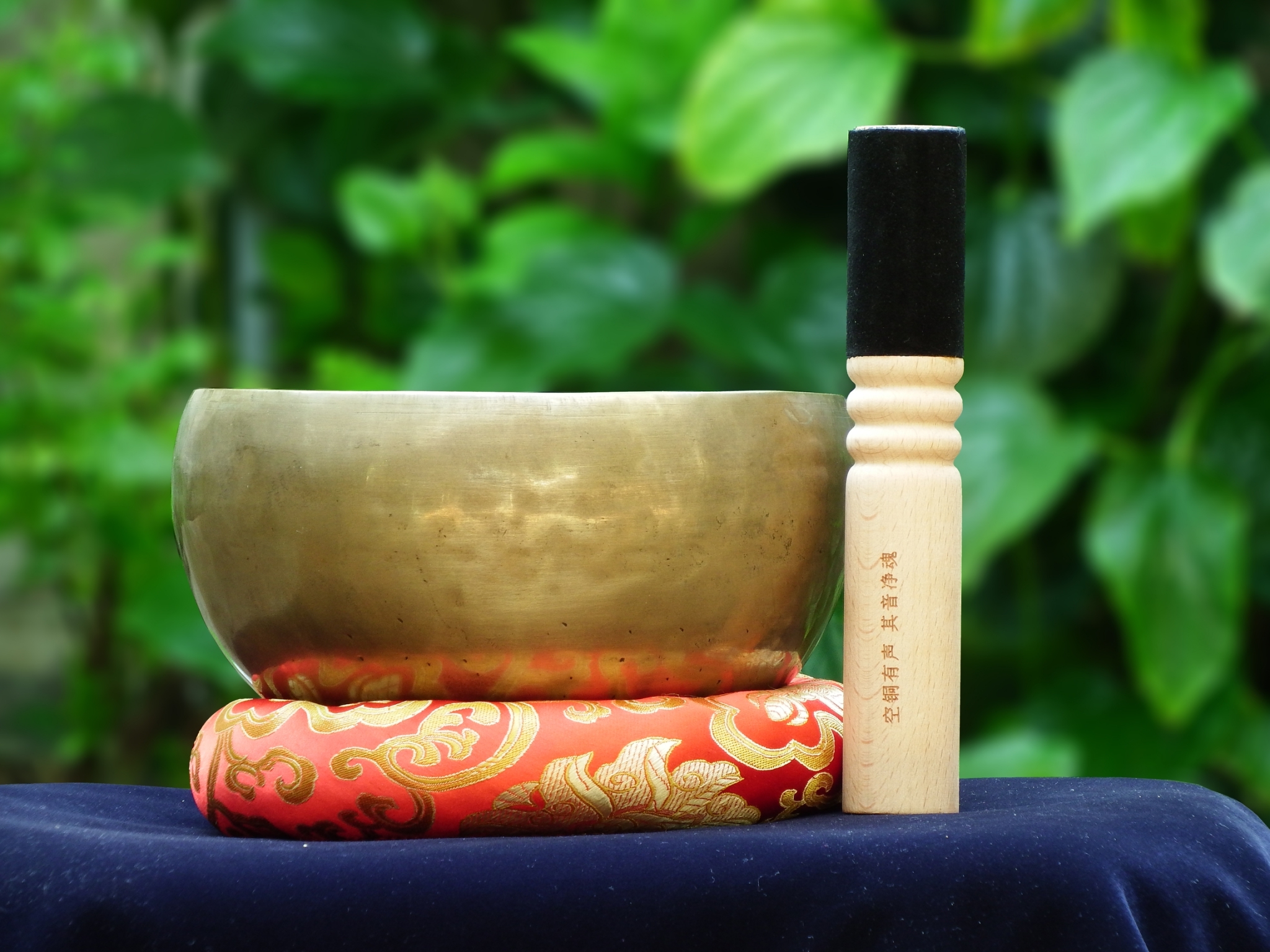 Tibetan Singing Bowl ขันทิเบต(ทองเหลือง) งานทำมือโดยช่างฝีมือชาวเนปาล (17.5 cm.)
