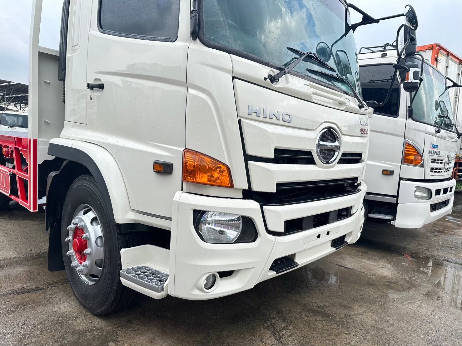 10ล้อพื้นเรียบ7.4 ม.FL8Jมี260แรงHINOปี59 เก็บงาน 1.75ล.4แสนโล