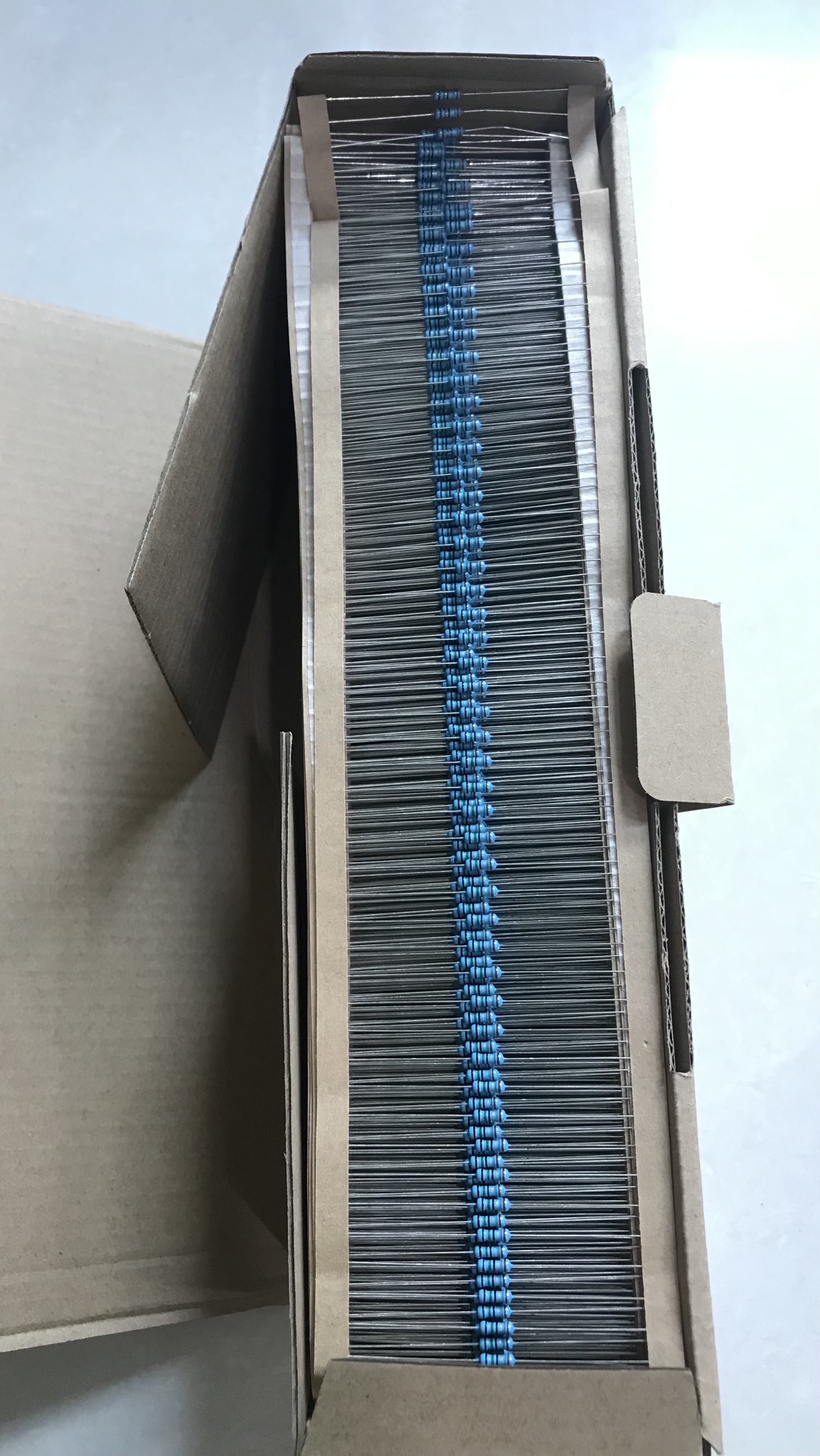 0.5R 1/4W 金属膜Metal Film 1% (1ชุดมี100ตัว)