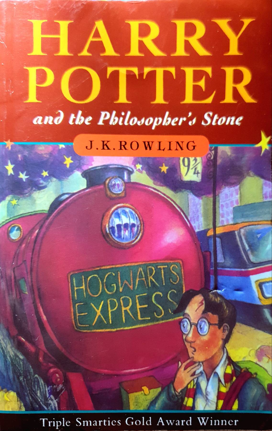 Harry Potter and the Philosopher's Stone : Joanne K Rowling