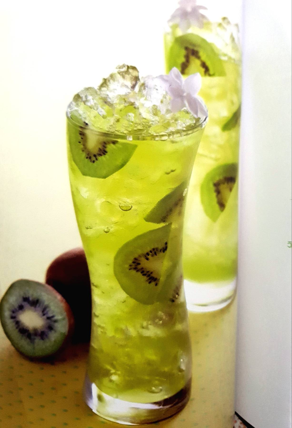 เครื่องดื่มผสมไข่มุกขายดี รวบรวมสูตรชานมไข่มุก รสชาติต่างๆ มากมายไว้ถึง 60 สูตรเด็ด