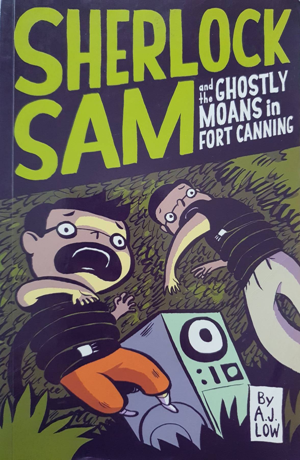 Sherlock Sam and the Ghostly Moans in Fort Canning: book two (Volume 2)