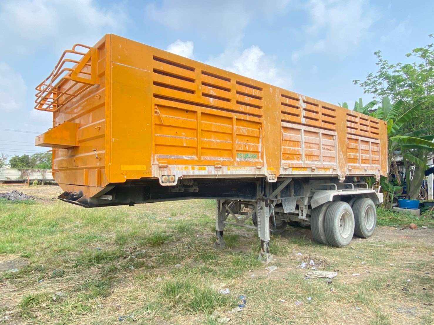 หางเซมิดั้ม2เพลา10น้อตปี2559สภาพพร้อมใช้ 380000