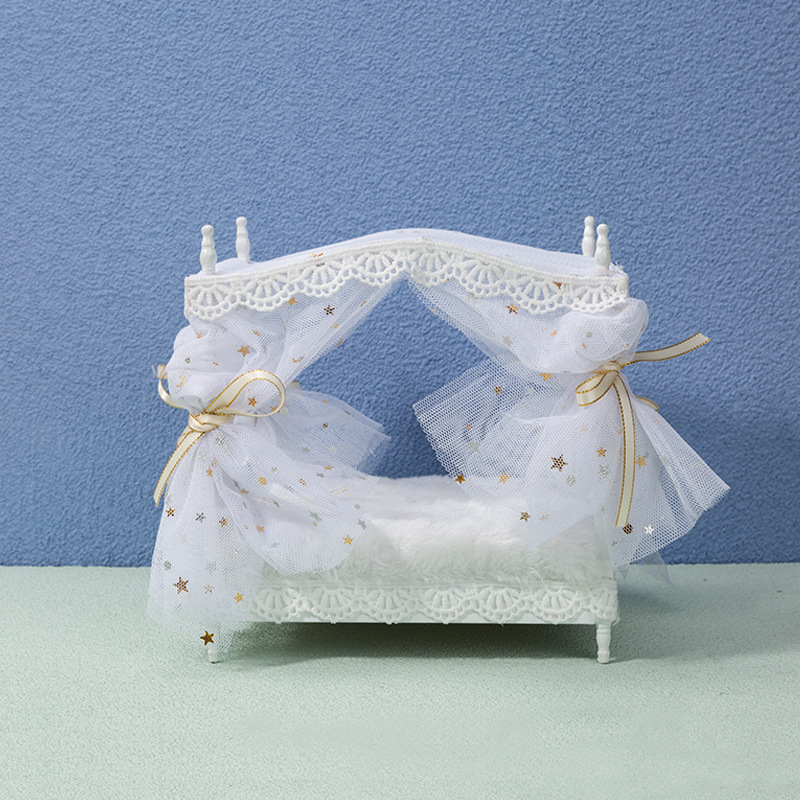 1:12 ตุ๊กตาอุปกรณ์เสริมบ้านตุ๊กตาไม้บ้านมินิห้องนอนแฟนตาซีดาวดวงจันทร์ผ้าโปร่งสุทธิเตียงเจ้าหญิง