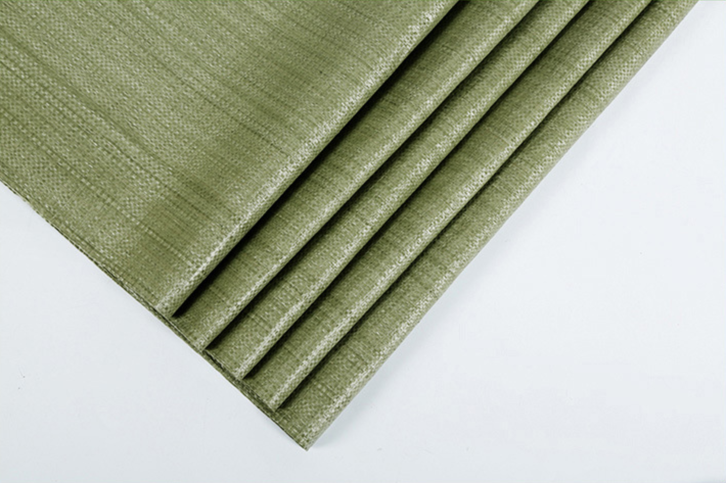 [แพ็ค10ใบ]กระสอบใหม่ราคาถูก กระสอบพลาสติกสานสีเขียว/สีขาว สำหรับใส่ปุ๋ย ใส่ดิน ใส่ทราย แพ็คของ มีหลายขนาด จำหน่ายทั้งปลีกและส่ง