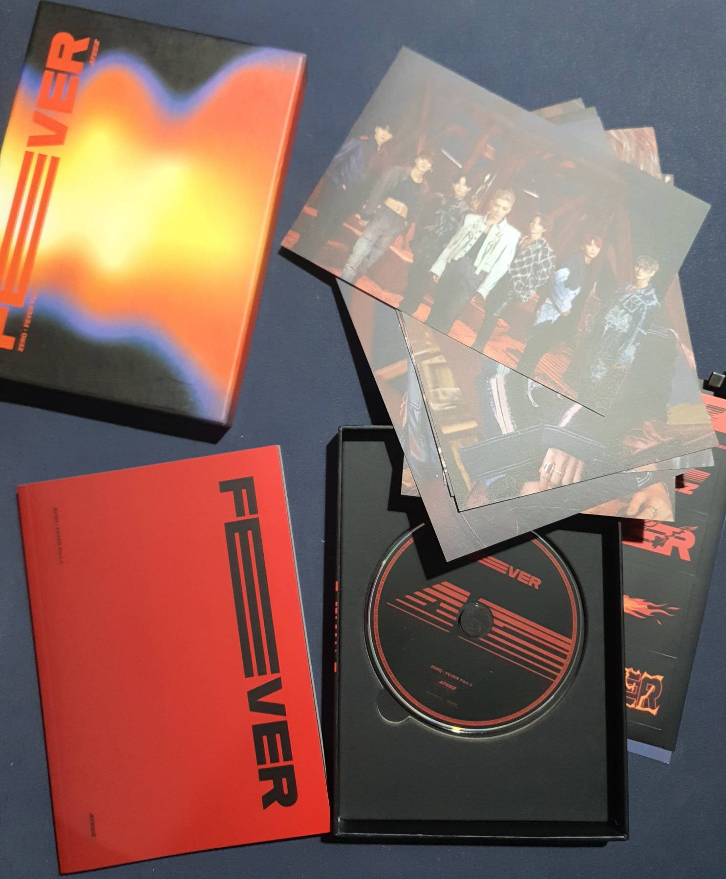 ATEEZ - Zero : Fever Part 2, A Cover incl. CD, Booklet, Sticker, Postcard, Photocard, Benefit, Extra Photocards KQ Ent