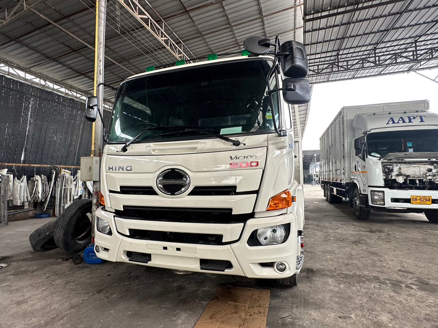 10ล้อพื้นเรียบ7.4 ม.FL8Jมี260แรงHINOปี59 เก็บงาน 1.75ล.4แสนโล