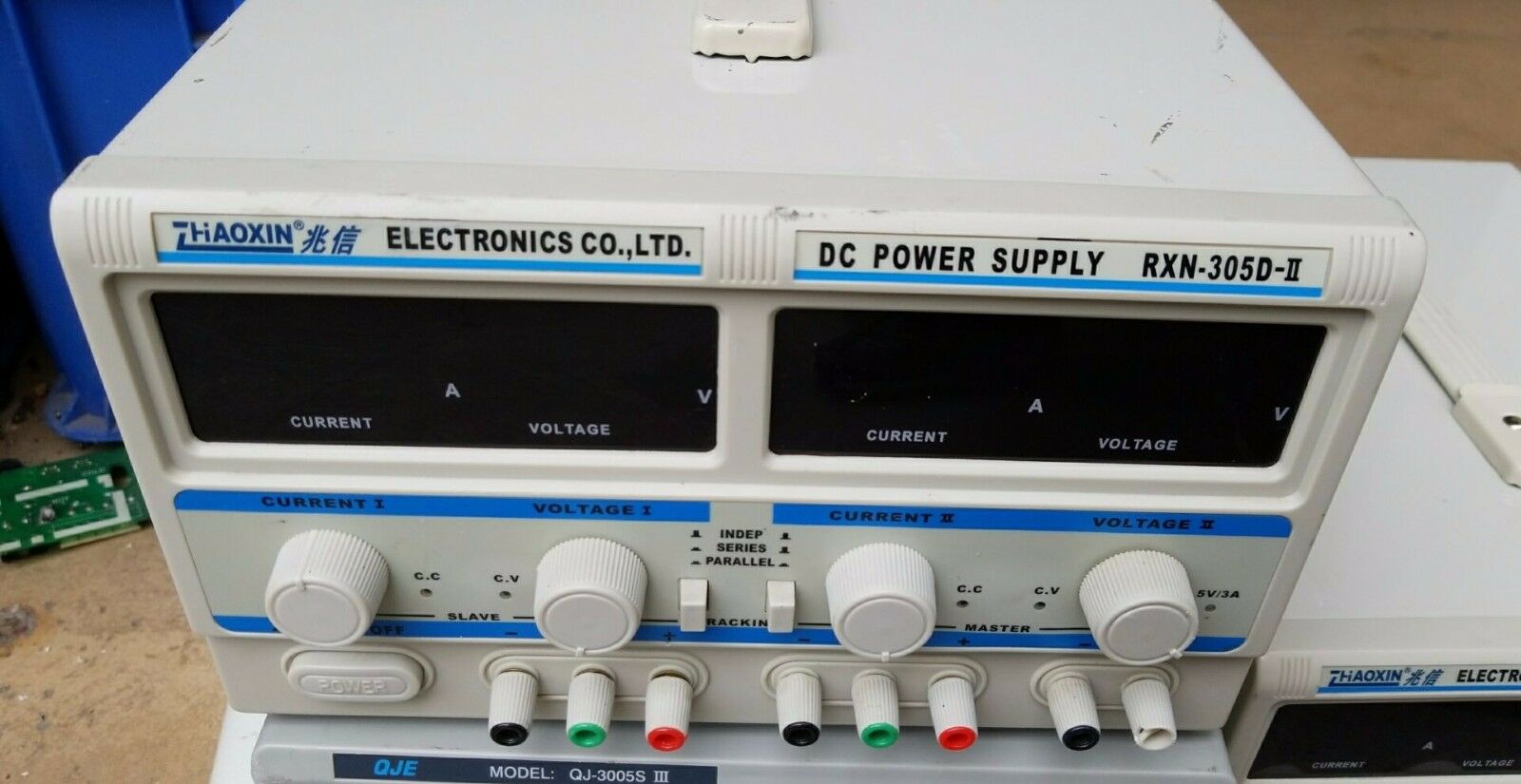 LINEAR TRIPLE DC POWER SUPPLY RXN-305D-II (2X, 0-30V, 0-5A, 1X5V)