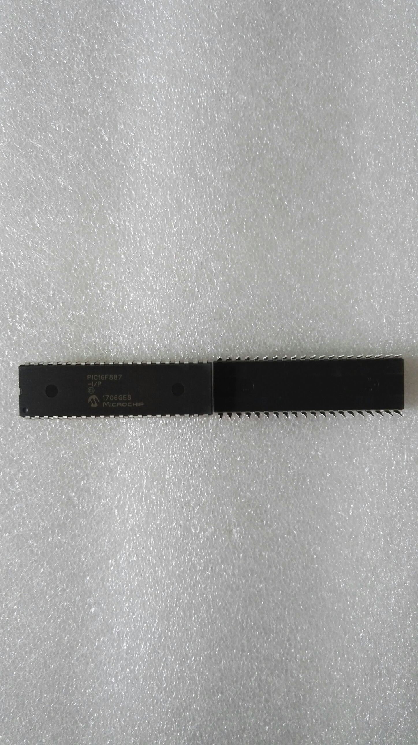 PIC16F887-I/P DIP Micro