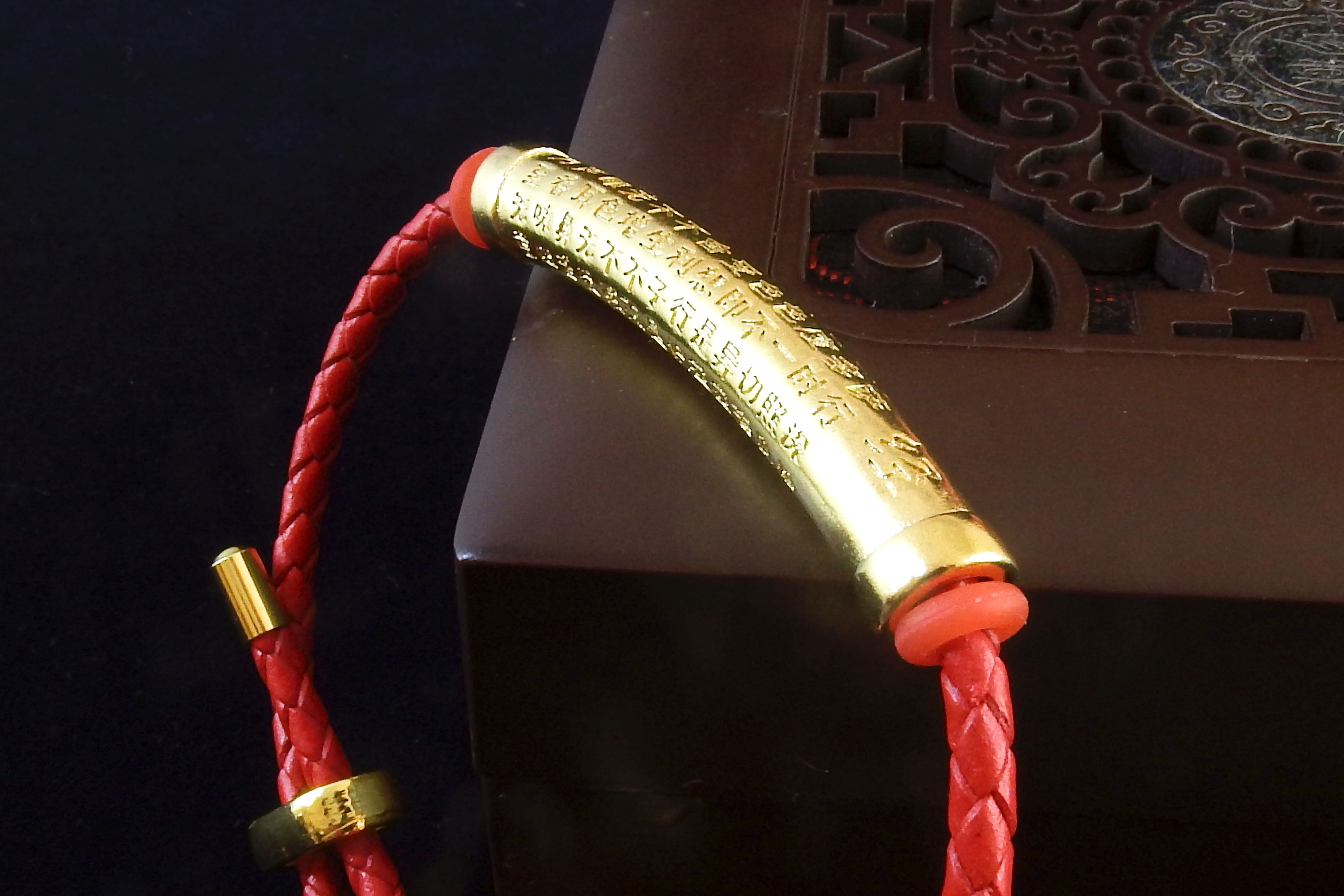 กำไลข้อมือตะกรุดมงคล สลักบทสวดภาษาจีน เรียกทรัพย์ เสริมดวง