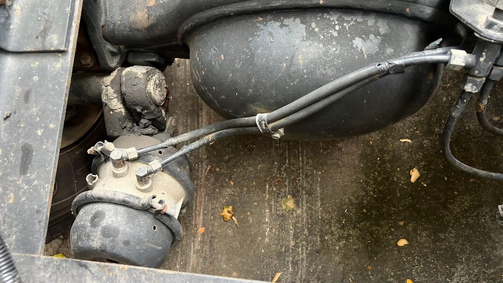 10ล้อหัวลากNISSAN UD 454 นิสสันยูดี 320แรงม้าปี2551 355,000 ขายตามสภาพไม่รับประกัน