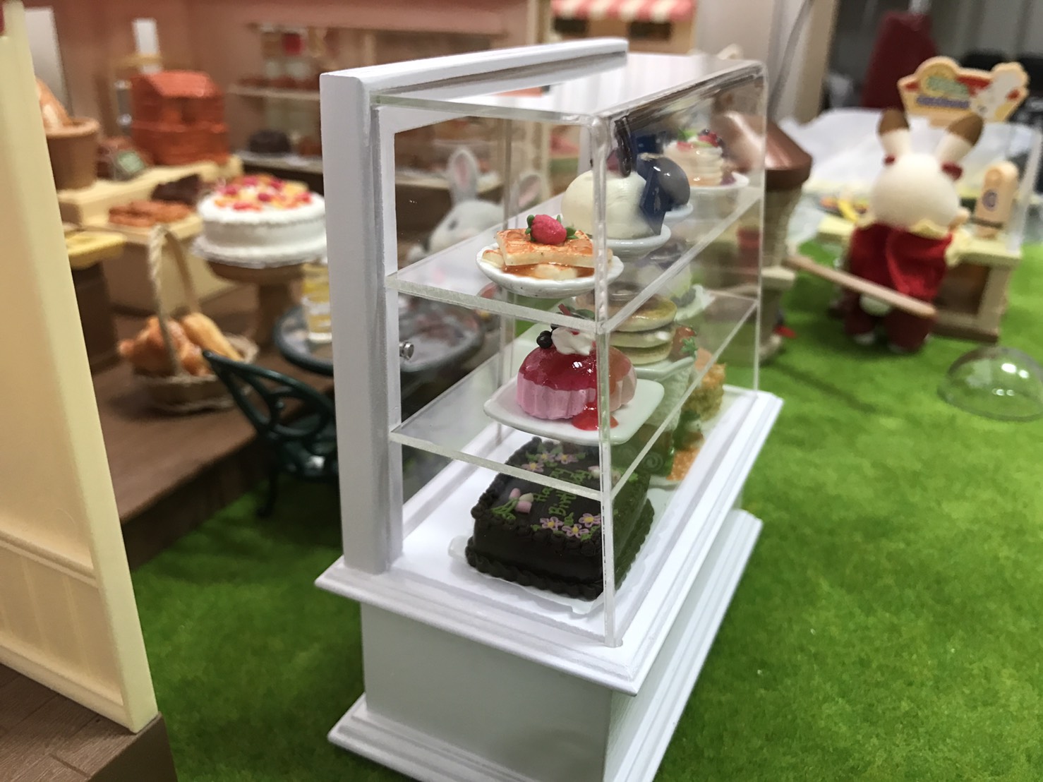Miniature Showcase (ฺWhite Color)