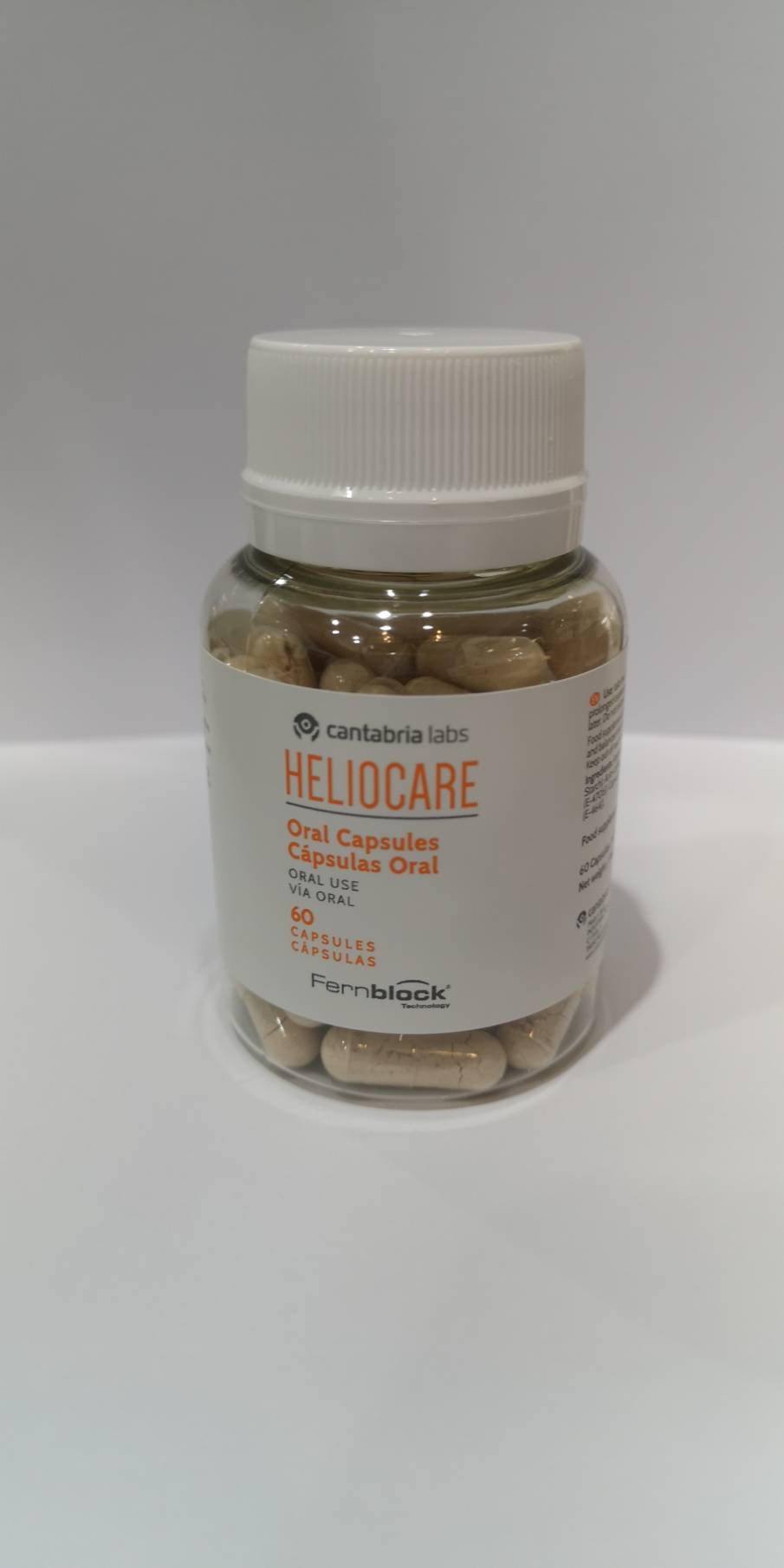 Heliocare Oral 60 Capsules วิตามินกันแดด ช่วยให้ผิวขาวใส แดดแรงแค่ไหนก็เอาอยู่