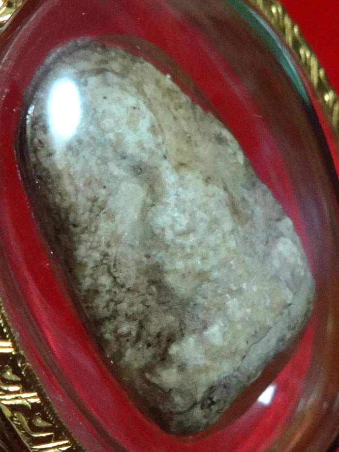 พระกรุวัดพลับ พิมพ์เข่ากว้าง เนื้อผง จ.กรุงเทพ เลี่ยมทองพร้อมบูชา