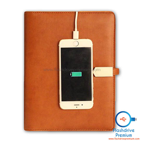 เซ็ทสมุดโน๊ตออแกไนซ์ ชาร์จมือถือได้+แฟลชไดร์ฟ 4 GB+ปากกา (Gift Set Notebook Organizer+Flashdrive 4 GB+Pen)
