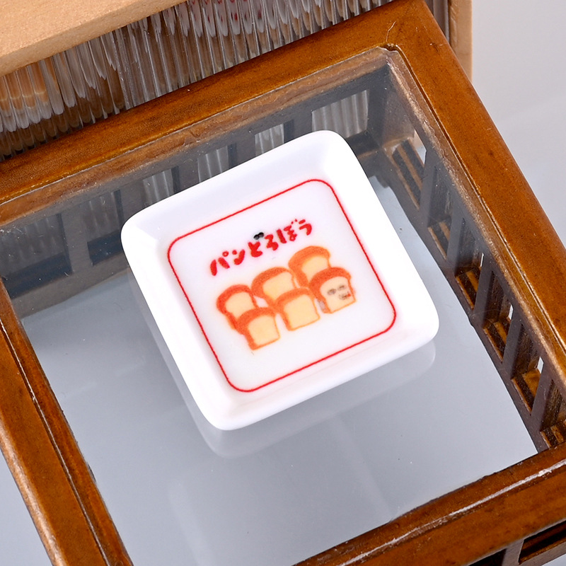 ถาดลายการ์ตูนสำหรับนักจัดอาหารดินปั้นจิ๋วมีมาหลายแบบหลายลายแสนน่ารักเพื่อนักสะสมของจิ๋วและอาหารจิ๋วจำลองเท่านั้น