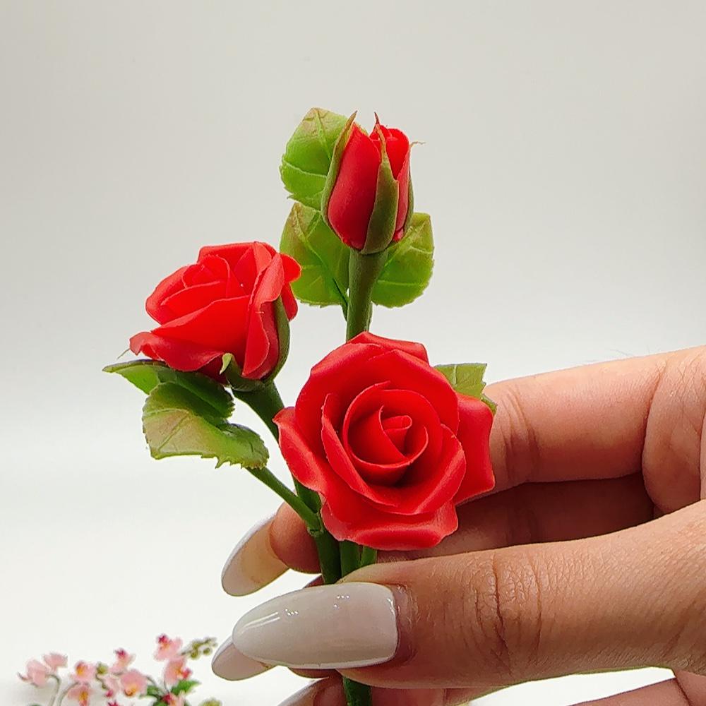 5 Bunch Mini Red Rose without pot scale 1:6
