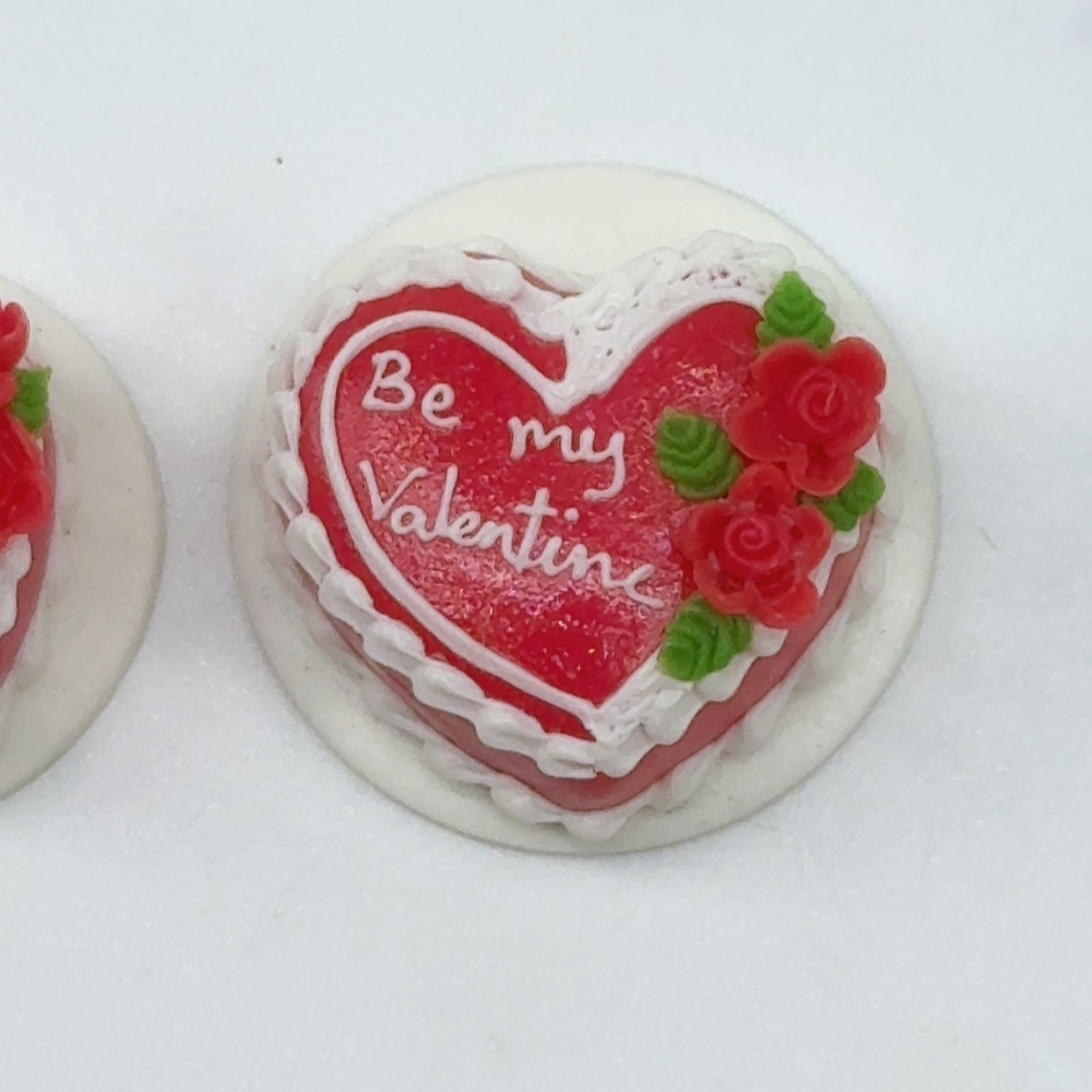 Miniature Heart Cake “Be my Valentine”