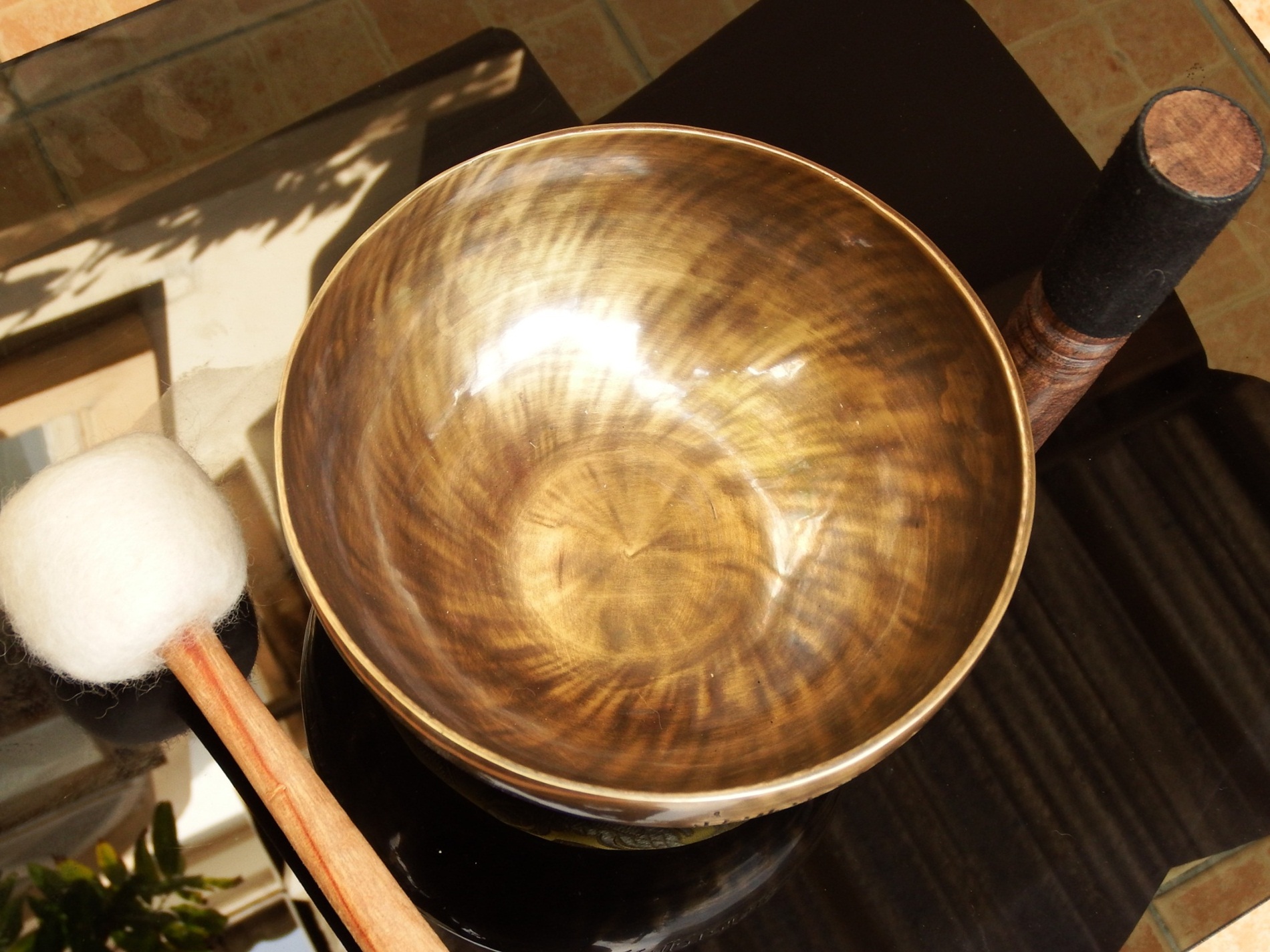 ขันทิเบต(ทองเหลือง) Tibetan Singing Bowl งานทำมือโดยช่างฝีมือชาวเนปาล (17 cm.)