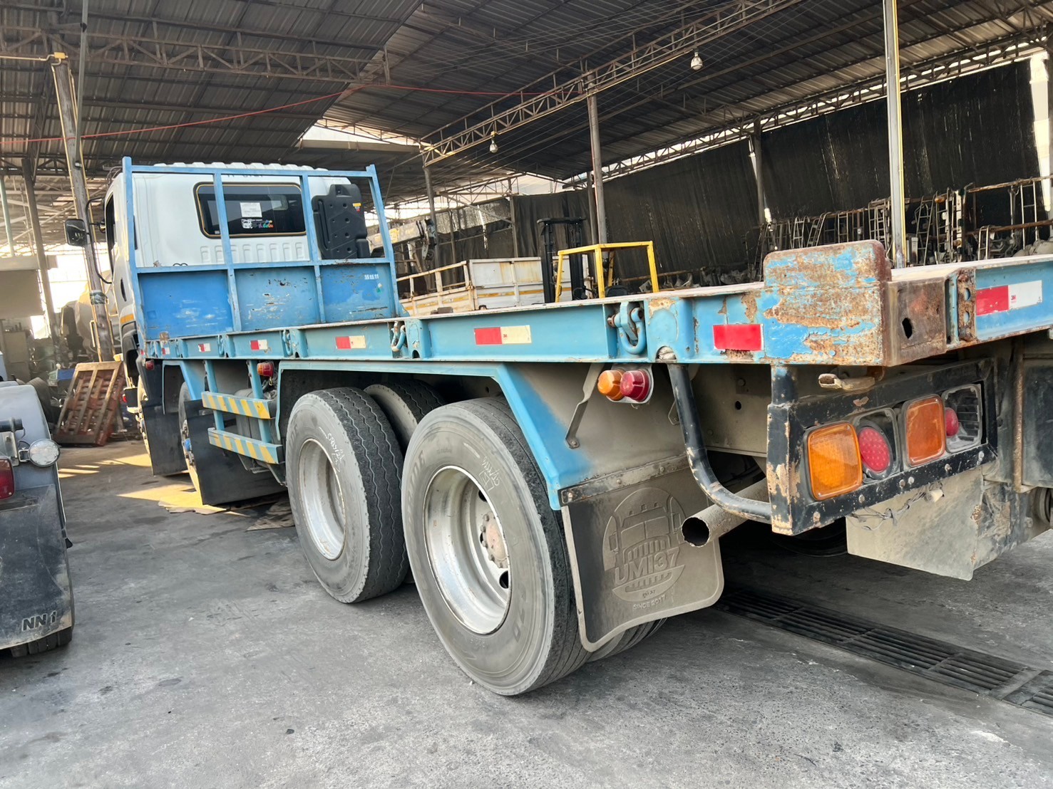 12ล้อพื้นเรียบ.2เพลาปี55ย.7.5ม.มิตซูบิชิฟูโซ่fuso MITSUBISHIเครื่องFYH360แรง มีระบบลากตามสภาพ1,310,000Pro1,280,000บ