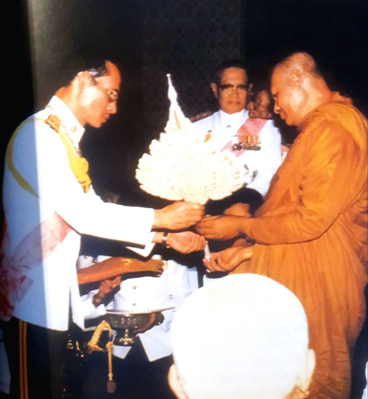 พระอาจารย์วัน อุตฺตโม อัตตชีวประวัติ • คำกลอน • พระธรรมเทศนา : ชมรมพุทธศาสน์ การไฟฟ้าฝ่ายผลิตแห่งประเทศไทย