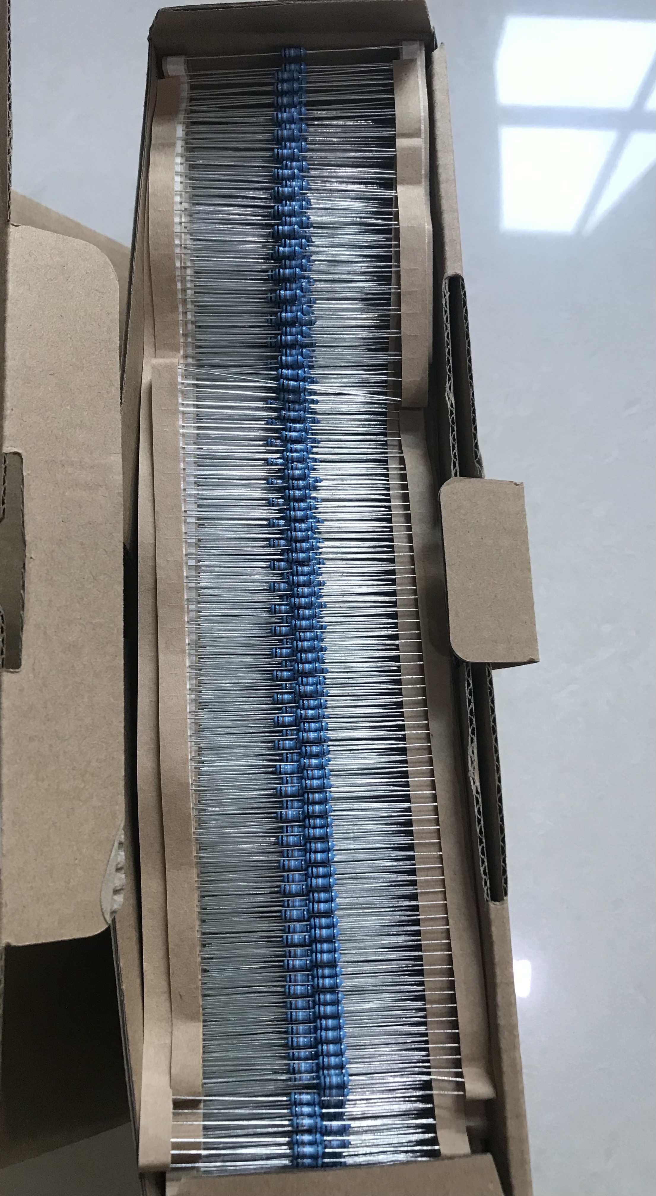 0.39R 1/4W 金属膜Metal Film 1% (1ชุดมี100ตัว)