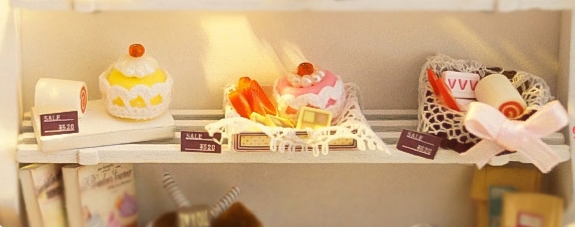 โมเดลจำลองร้านเค้ก feliciosจำลองได้เสมือนจริงเหมาะสำหรับนักประดิษฐ์และนักสะสม FLOWER GARDEN SHOP MINIATURE MODEL