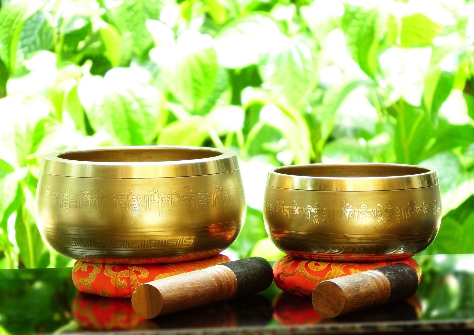 Tibetan Singing Bowl ขันทิเบต(ทองเหลือง) งานทำมือโดยช่างฝีมือชาวเนปาล (14 cm.)
