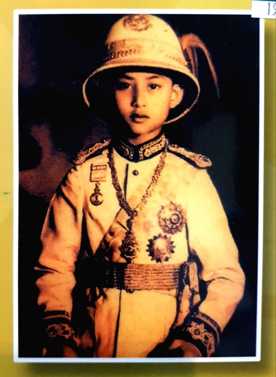 ร.8 ยุวกษัตริย์รัตนโกสินทร์ : แสงเทียน ศรัทธาไทย