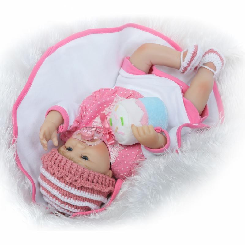 ตุ๊กตา reborn Doll ตุ๊กตาเด็กทารกจำลองสวมหมวกถักไหมพรมสีชมพู น้อง Belinda ตุ๊กตาจำลองเด็กทารกเสมือนจริง เด็กแรกเกิด