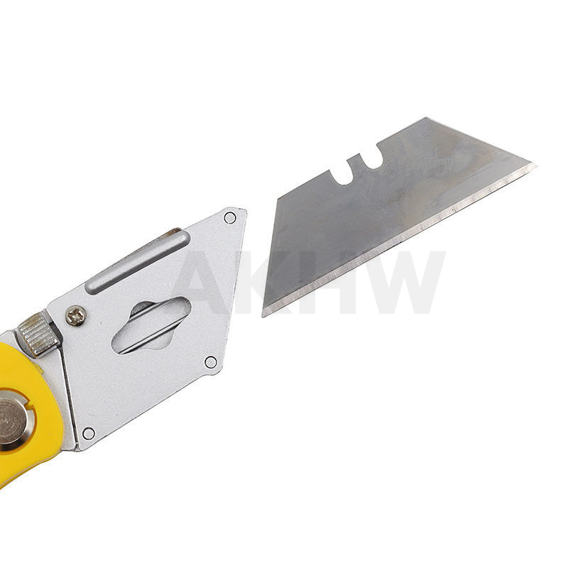 มีดคัตเตอร์ อเนกประสงค์ ยี่ห้อ KingsMan รุ่นงานหนัก แถมใบมีด 5 ใบ คละสี [ขายปลีก/ส่ง]