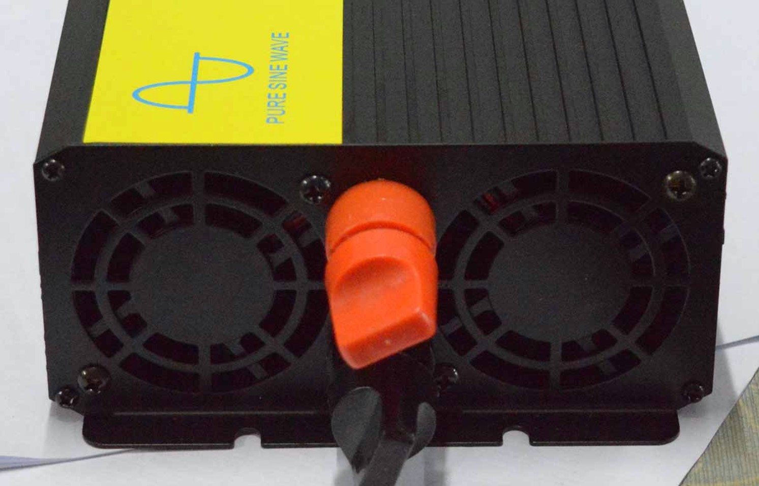 6.อินเวอร์เตอร์ 12-v24v 1500w NC (NC-1500-S) PURE SINE WAVE