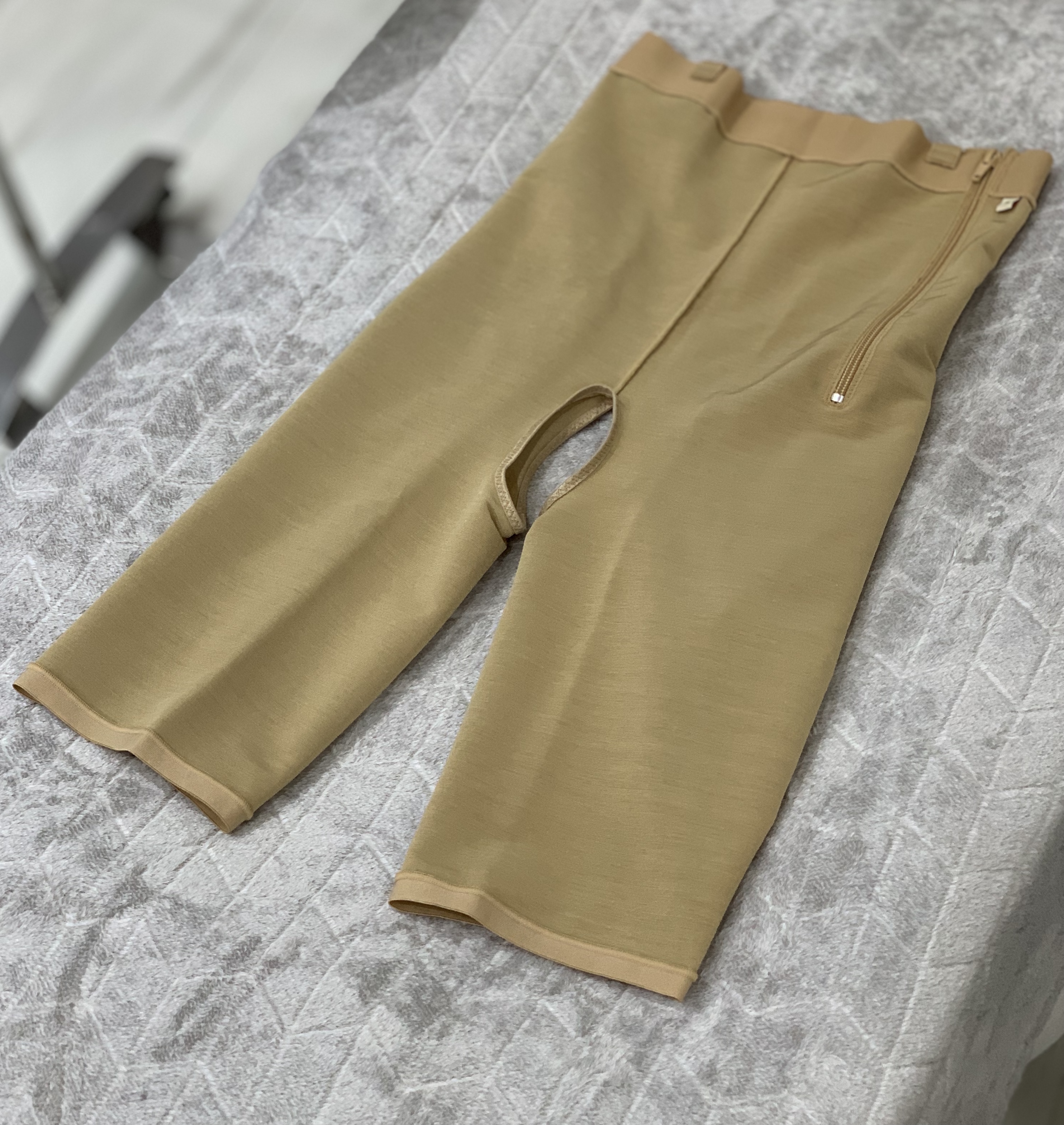 ชุดกระชับสัดส่วน กระชับใต้ราวนมถึงสะโพกช่วงล่างและต้นขาบน Code:332