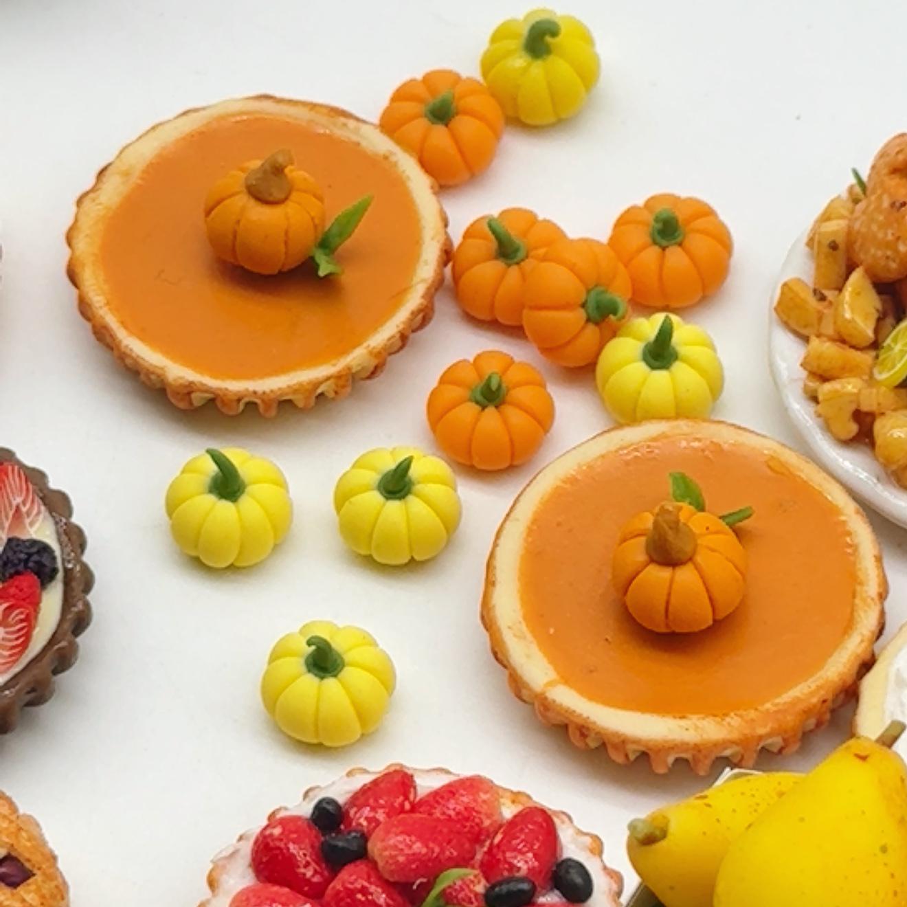 Miniature Pumpkin Pie 2.5 cm