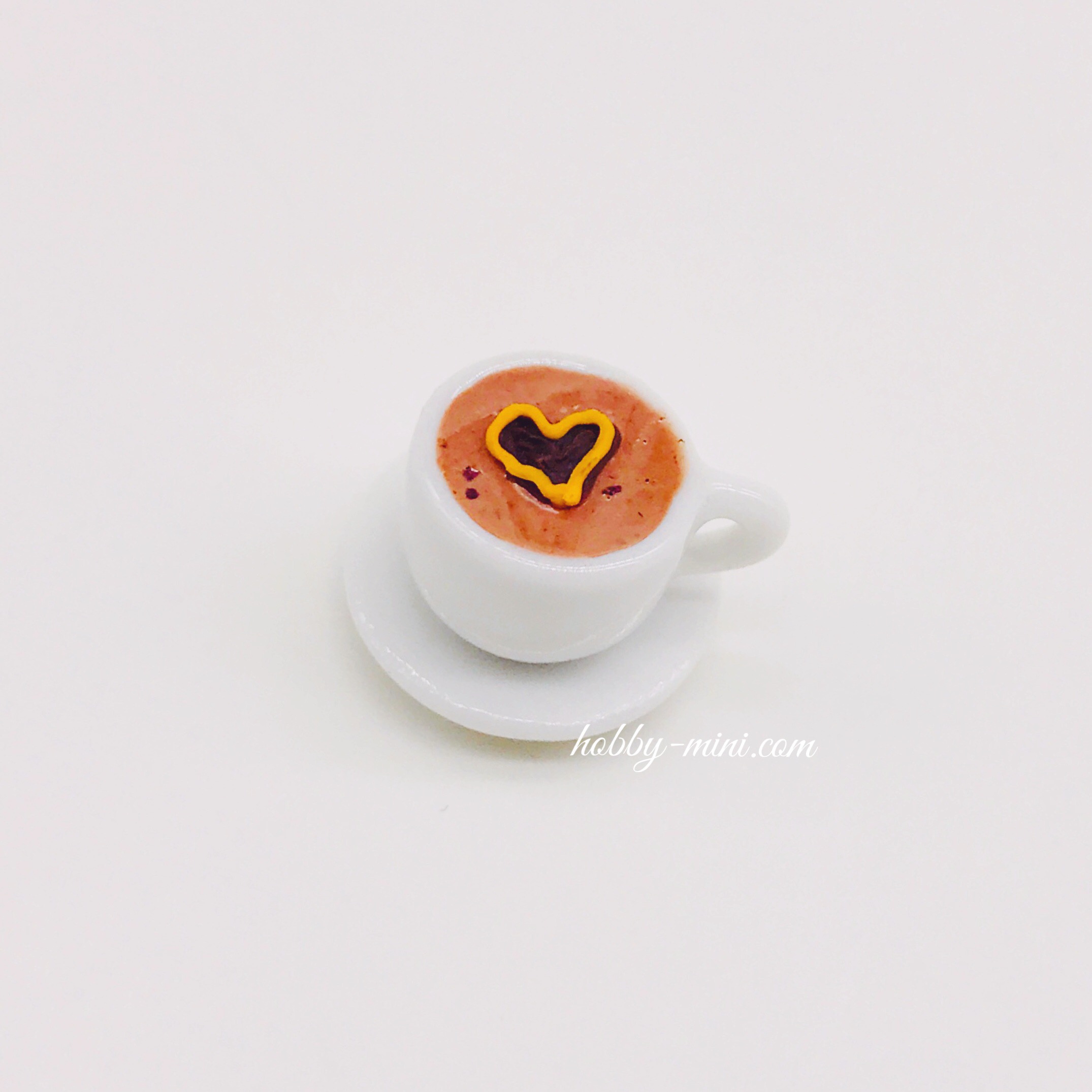 กาแฟจิ๋วพร้อมจานรองแก้ว