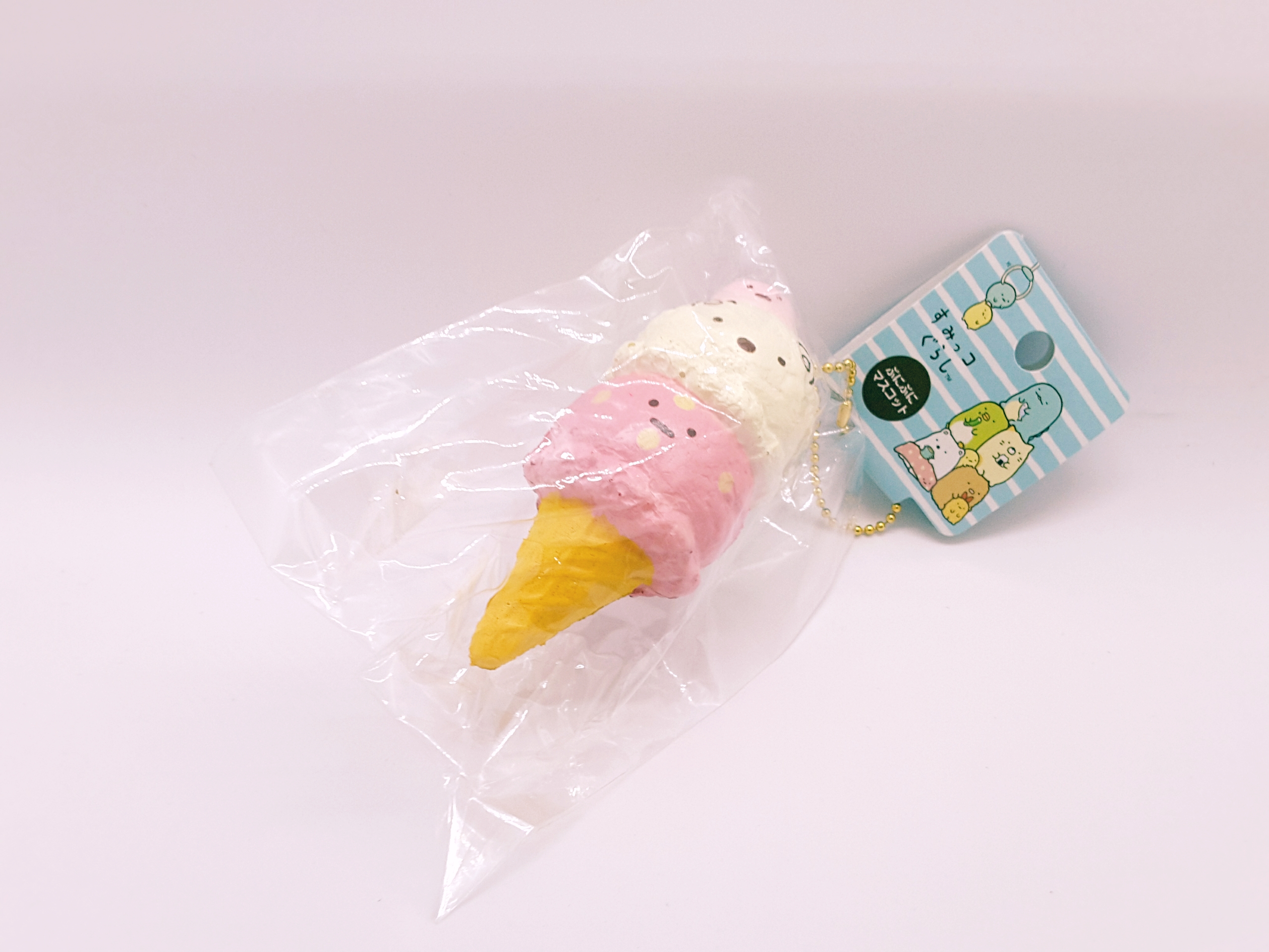 Little ice-cream sumikko squishyไอศครีมสกุชชี่จิ๋วชมพู