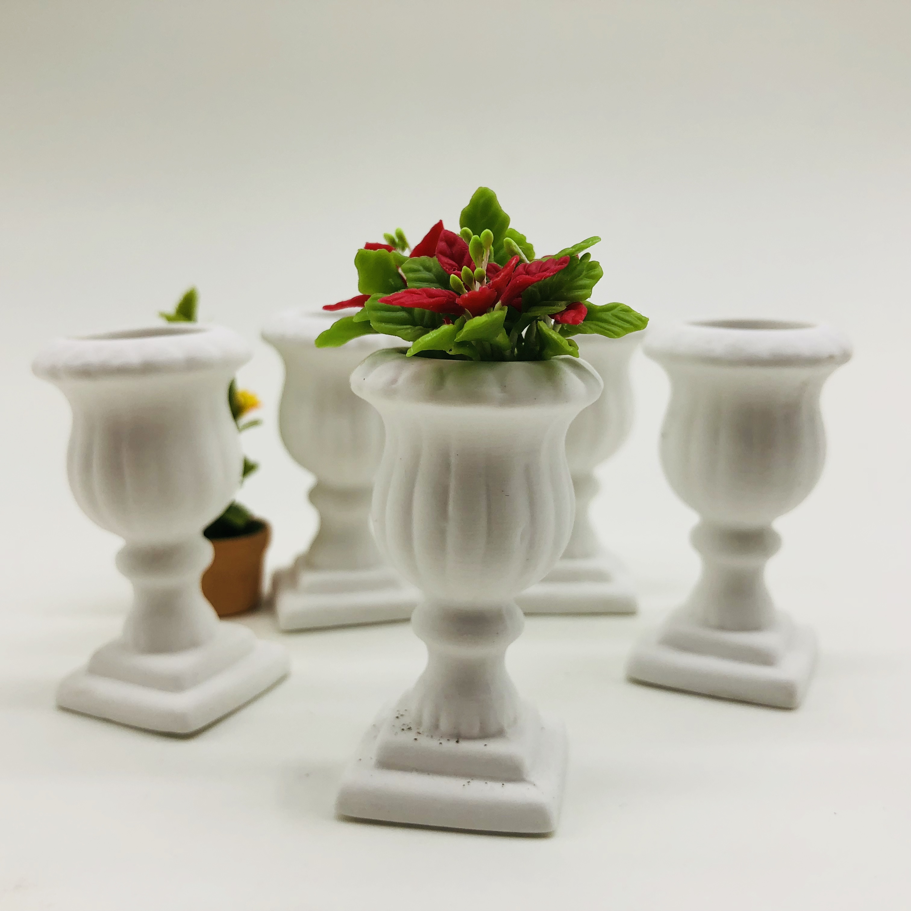 Miniature style Romann pots (White Color Matt)